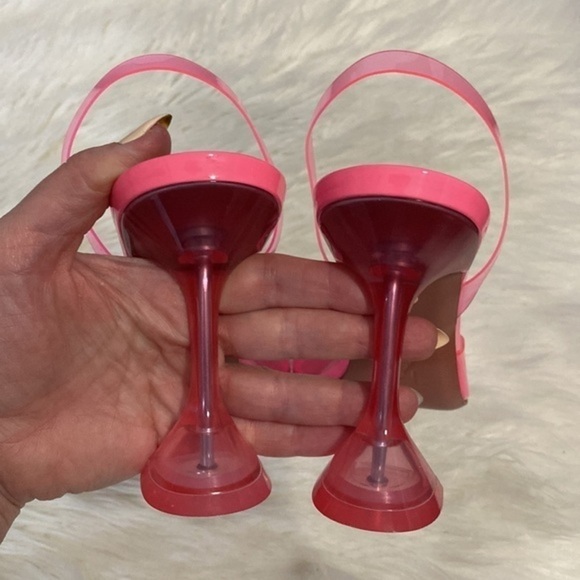 New Amina Muaddi Begum Glass pointed toe slingback pump size 39EU - Picture 8 of 15